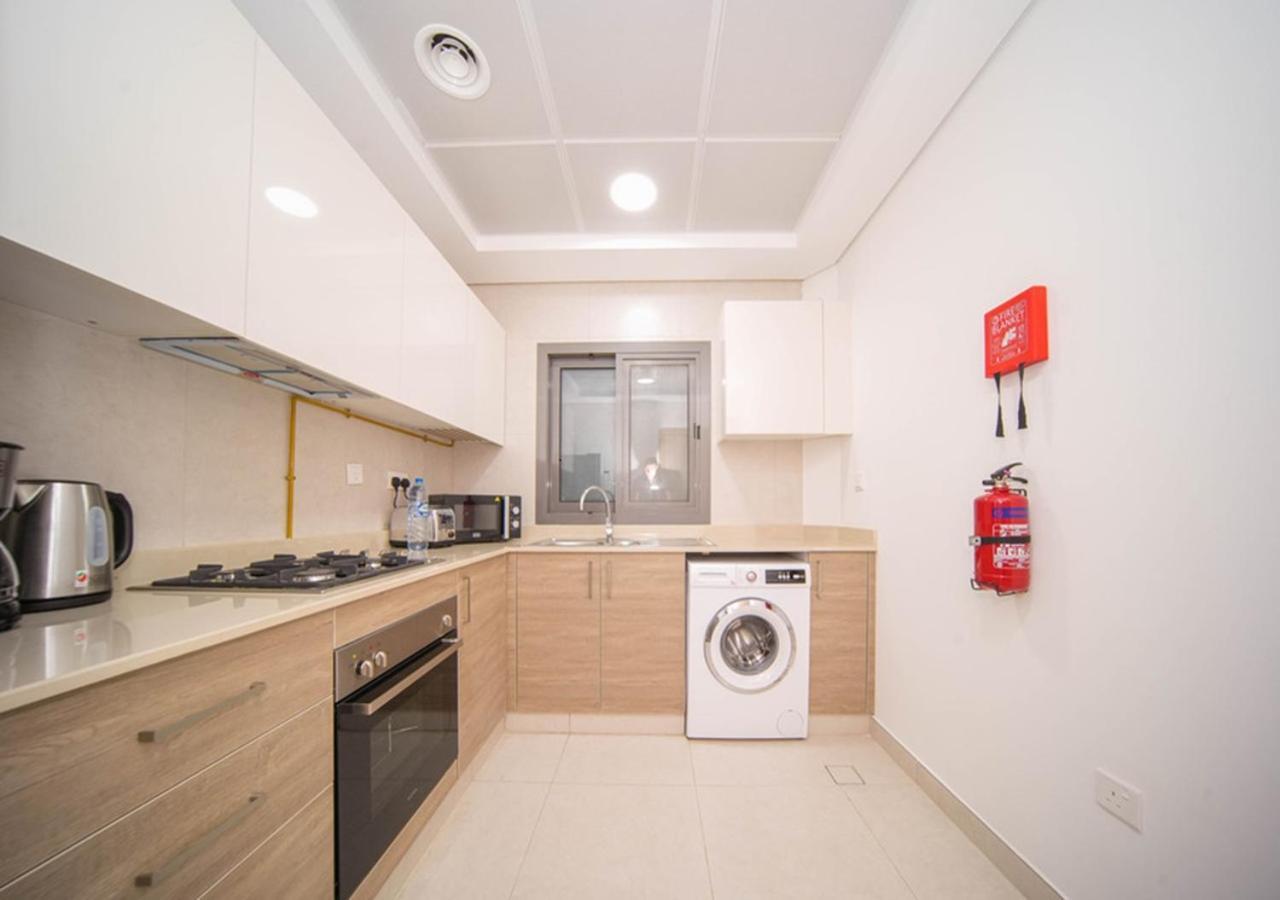 Elegant 2Br View With Rooftop Pool The Bay ดูไบ ภายนอก รูปภาพ