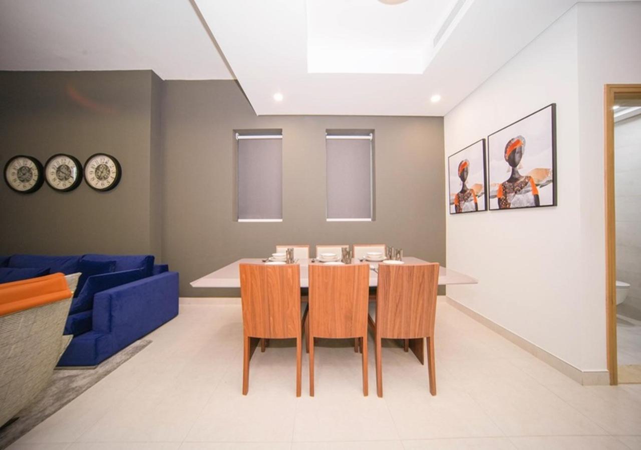 Elegant 2Br View With Rooftop Pool The Bay ดูไบ ภายนอก รูปภาพ