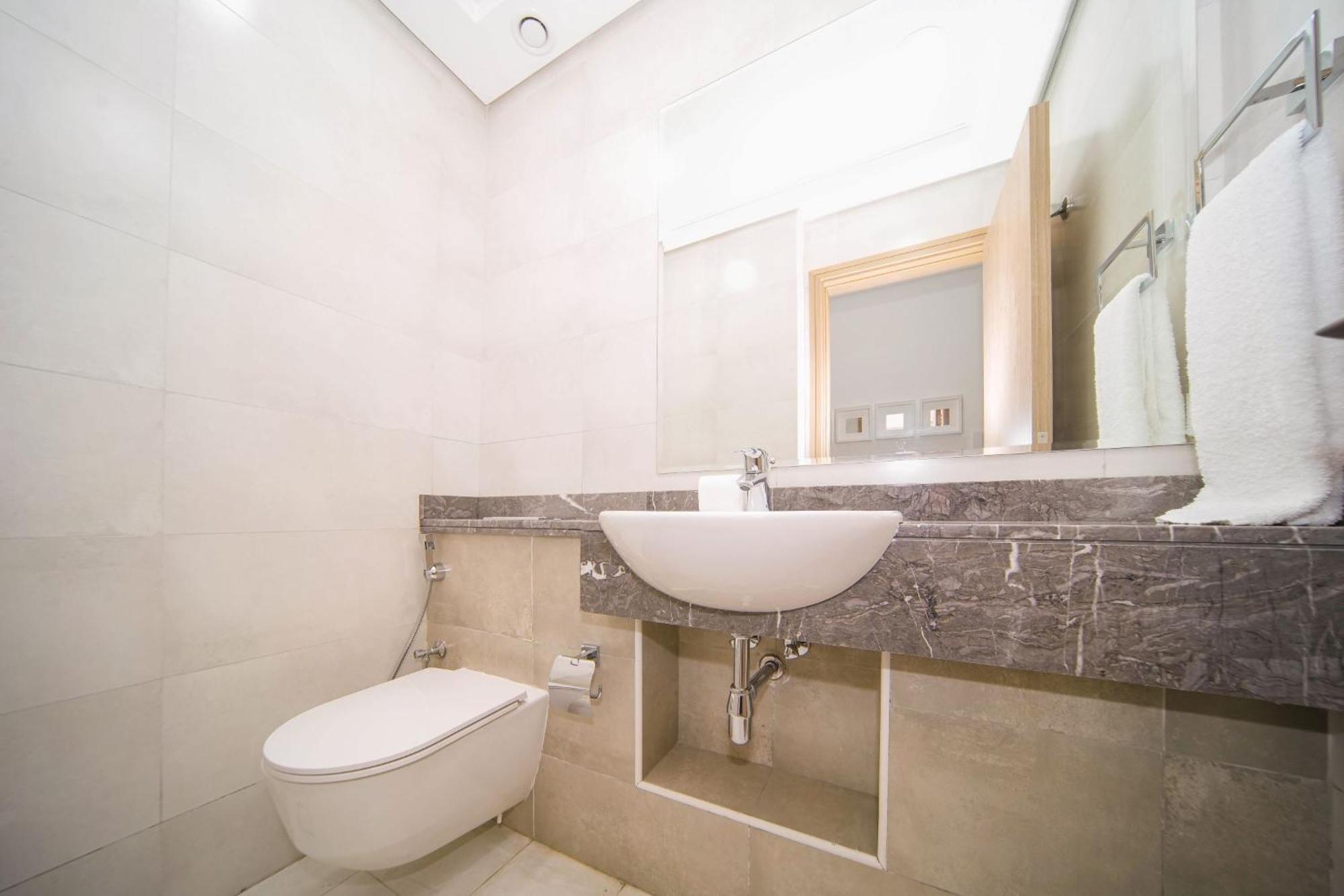 Elegant 2Br View With Rooftop Pool The Bay ดูไบ ภายนอก รูปภาพ